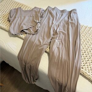 Free people hotshot crossover set in Pumice